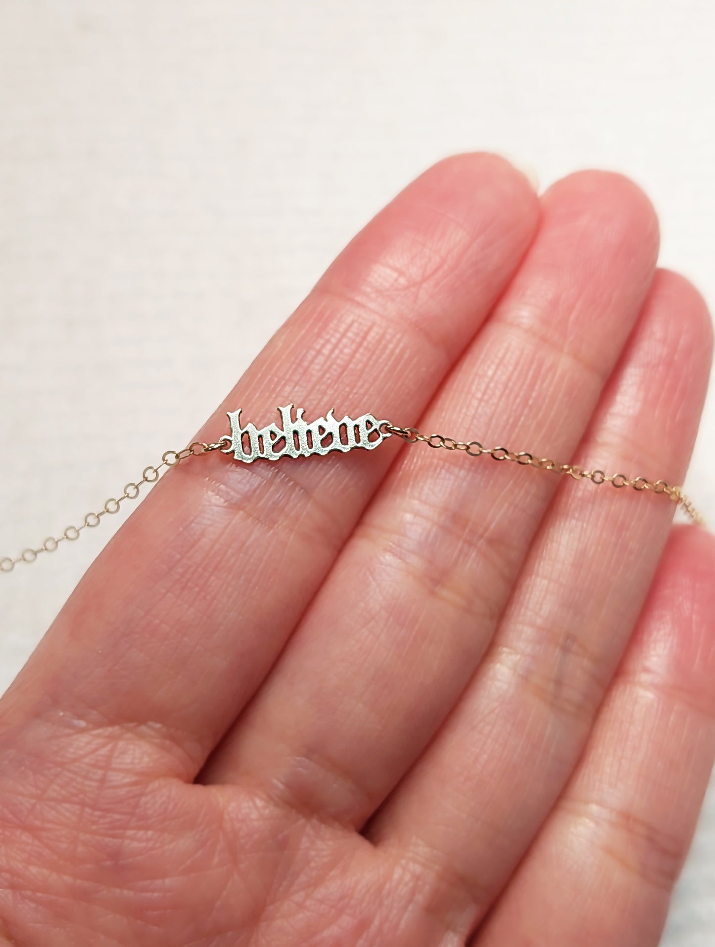 BE1505OLD Gold Filled (14KGF) 15.4 x 5mm Gothic Old England "believe" Connector 24ga