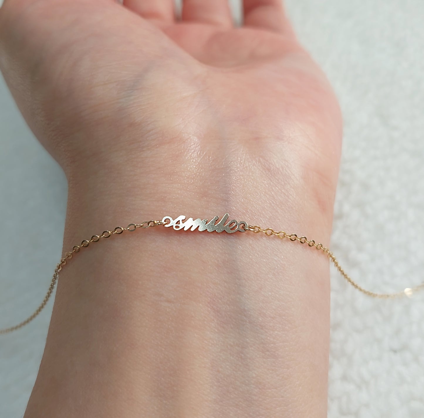 SM1536 Gold Filled (14KGF) 14.5 x 3.6mm Mini Size Word "smile" Connector 24ga