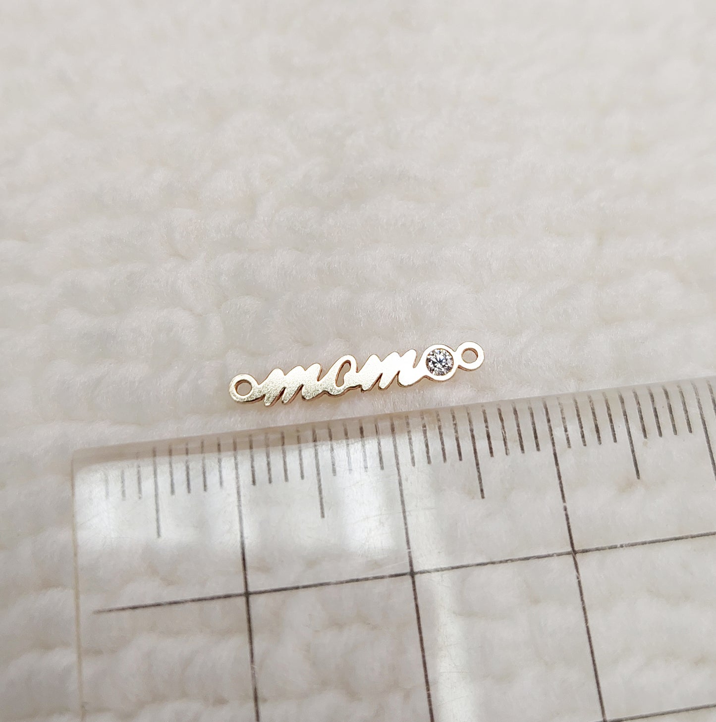 MO17CZ Mini Word "mom" Connector with CZ 20ga