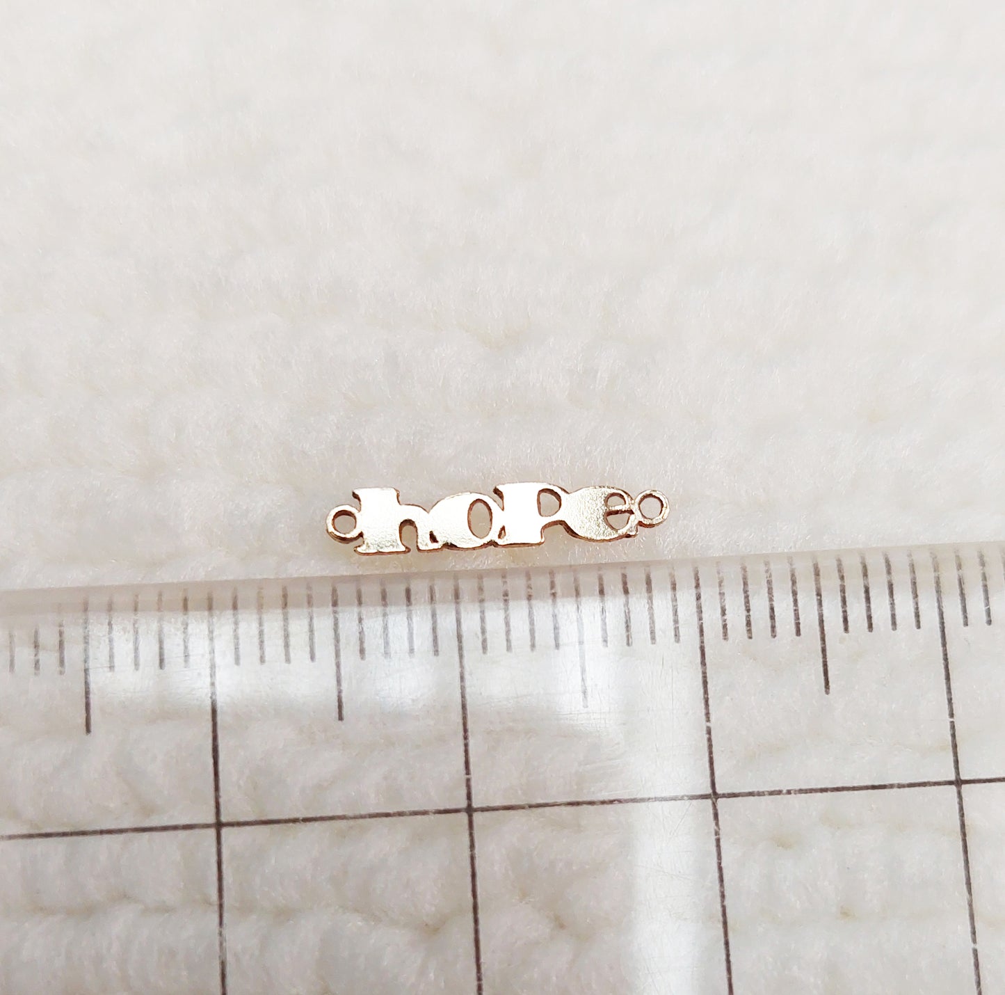 HO1528 Gold Filled (14KGF) 14.5 x 2.8mm Stout Art Font "hope" Connector 24ga