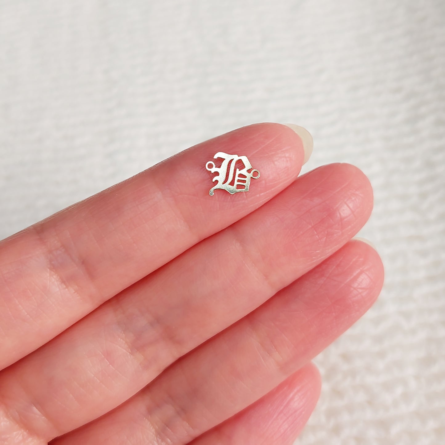 GFBLOLDR2 7mm Old England Block Letter (A-Z) Connector Charm with 2 rings