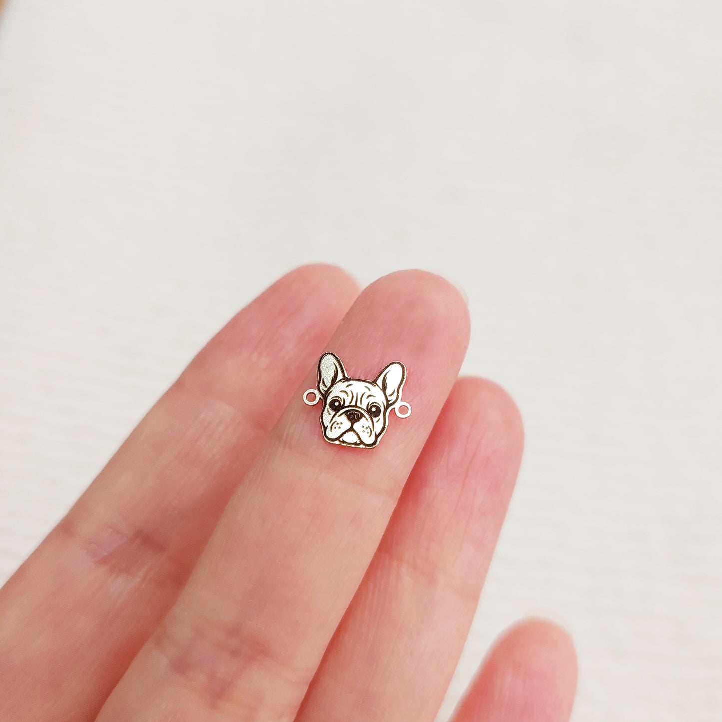 DH1109FB The head of a French Bulldog Connector 24ga 10.7 x 9.1mm