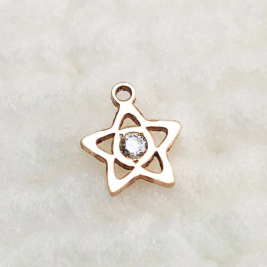 ST7466CZ Star Shape Charm With CZ