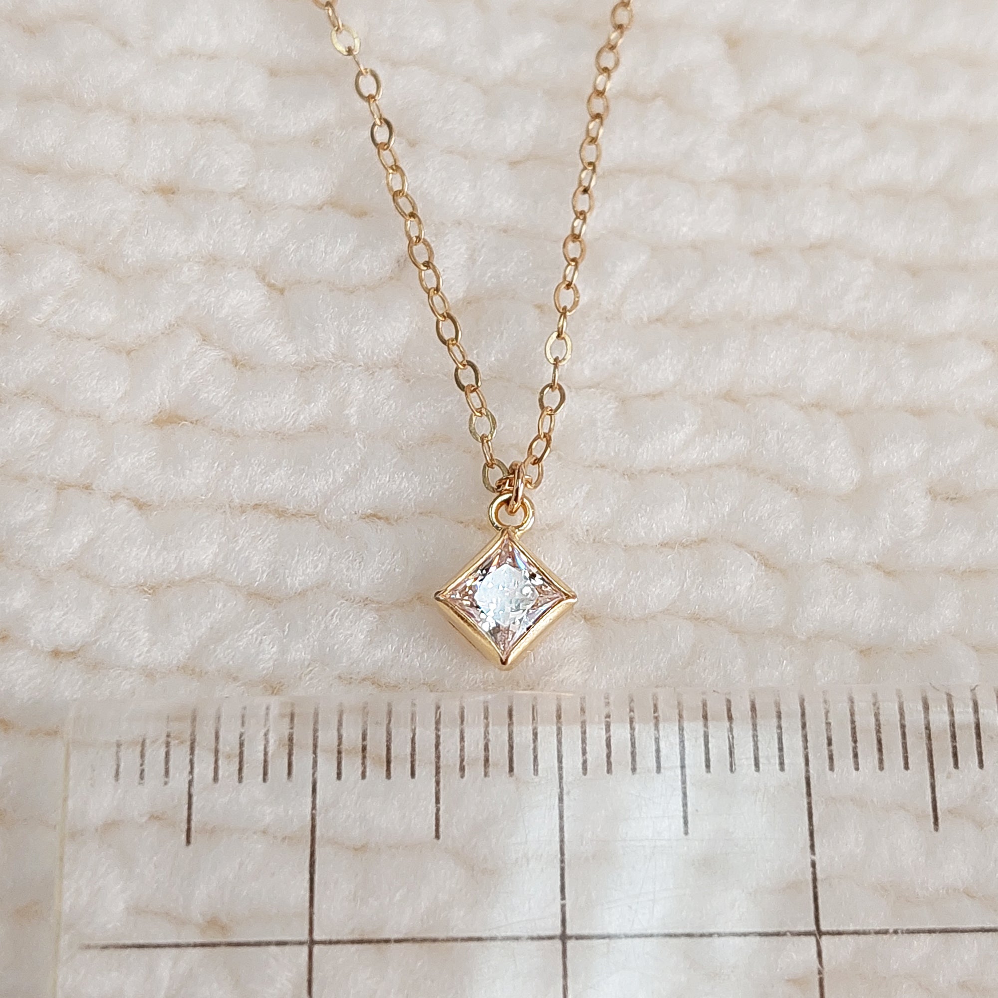 GF4DIAR1CZ 4mm Diamond-Shaped Bezel Charm With 2mm Closed