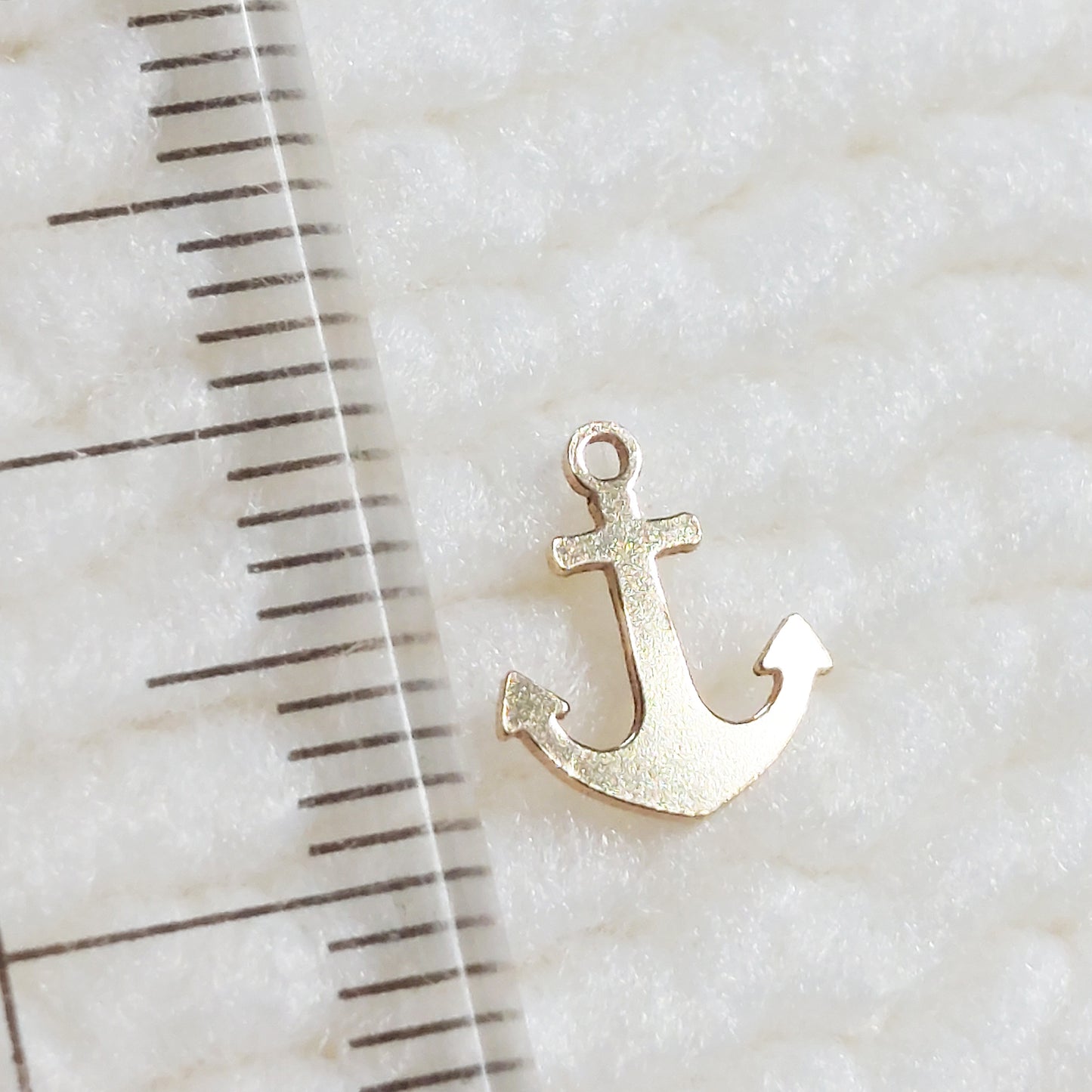 GF79ANR Gold Filled (14KGF) 7.5 x 8.9mm Anchor Charm 24ga