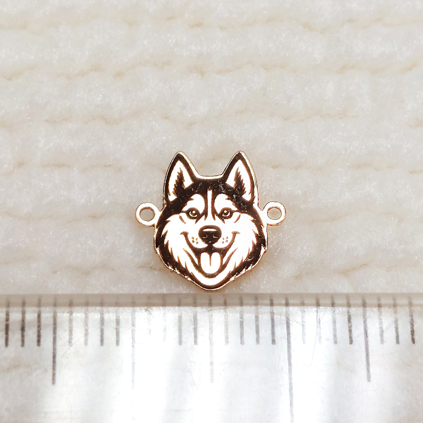 DH10HSK The head of a Siberian Husky Connector 24ga 10.2 x 9.8mm