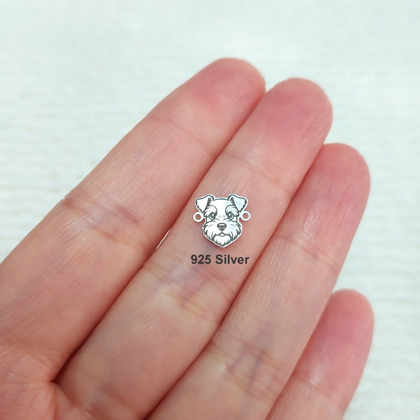 DH9309SZ The head of a Schnauzer Connector 24ga 9.3 x 8.9mm