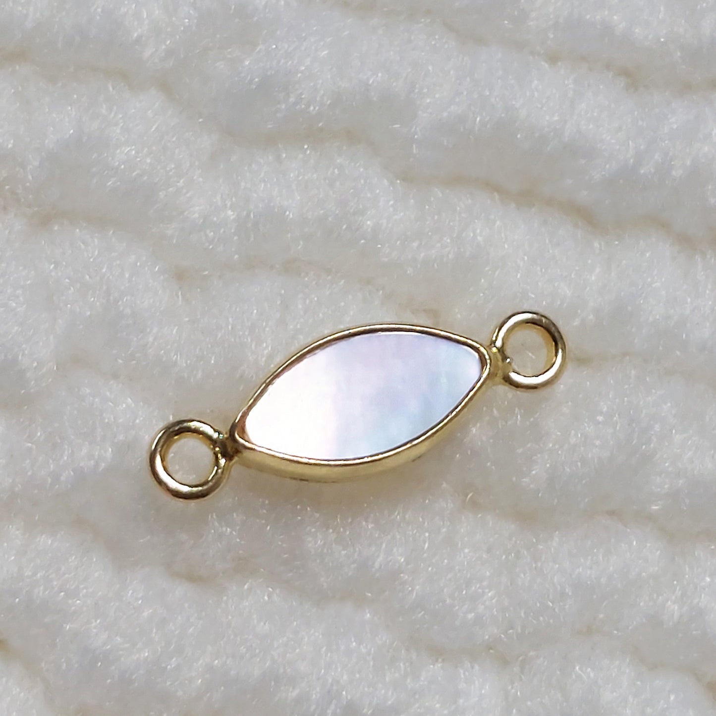 GF3MQR2SH / 93MQR2SH 3 x 6mm Shell Marquise Bezel Connector With 2mm Closed Rings