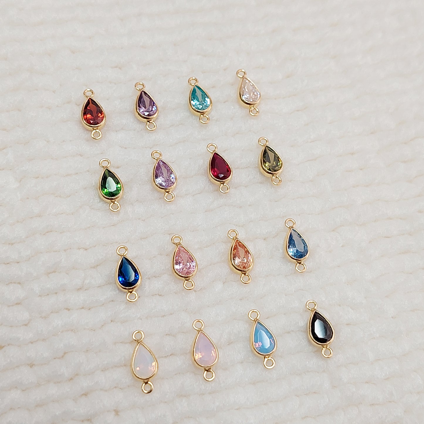 GF4TDR2CZ / 94TDR2CZ 4 x 6 mm Teardrop Bezel Connector With 2mm Closed Rings