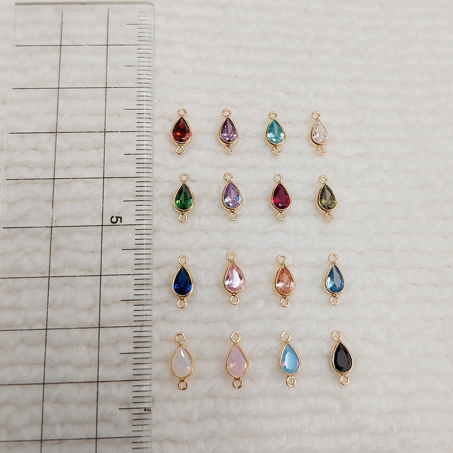 GF4TDR2CZ / 94TDR2CZ 4 x 6 mm Teardrop Bezel Connector With 2mm Closed Rings