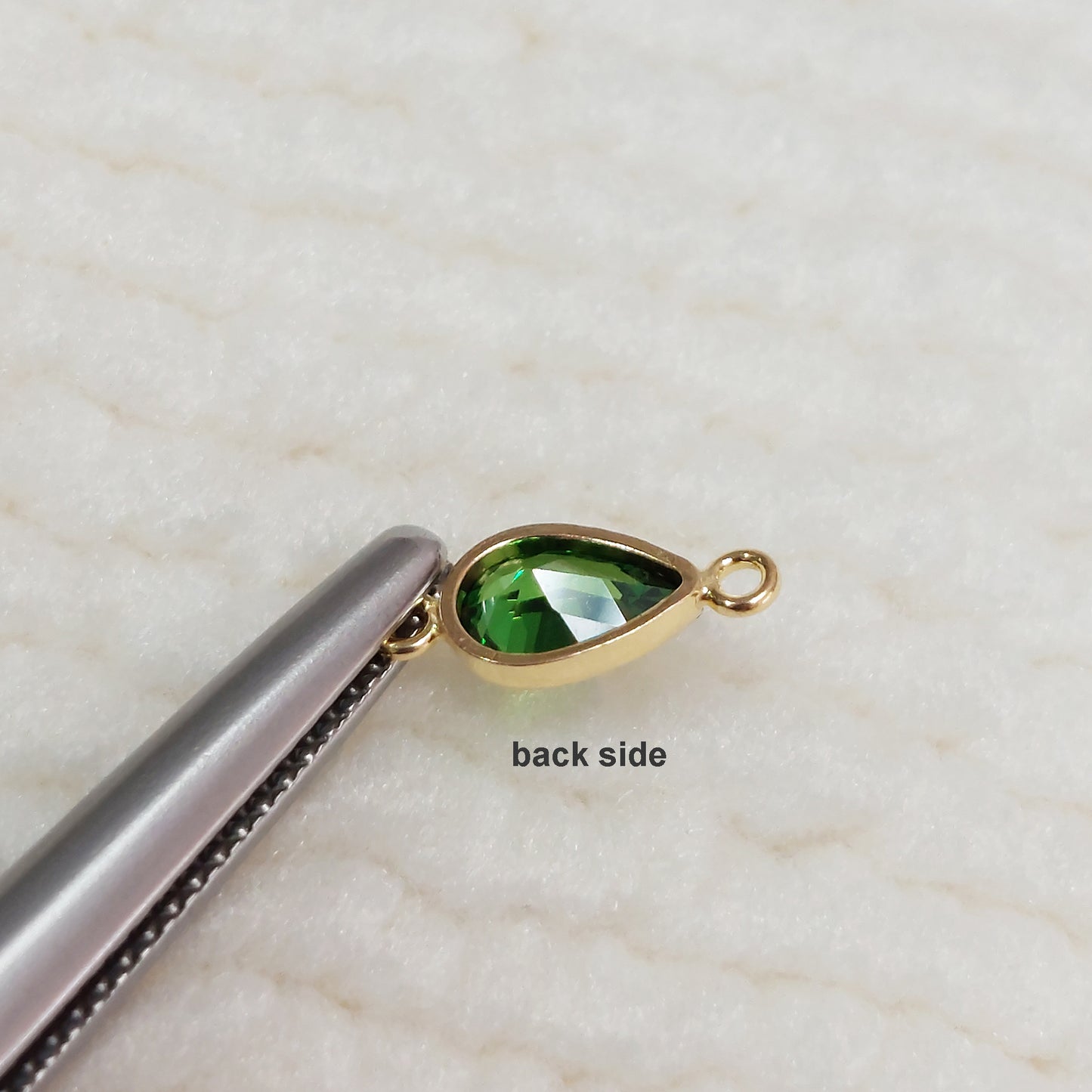 GF4TDR2CZ / 94TDR2CZ 4 x 6 mm Teardrop Bezel Connector With 2mm Closed Rings