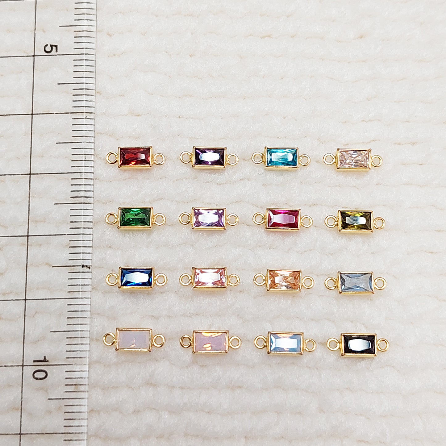 GF35RTR2CZ / 935RTR2CZ 3 x 5 mm Rectangle Bezel Connector With 2mm Closed Rings