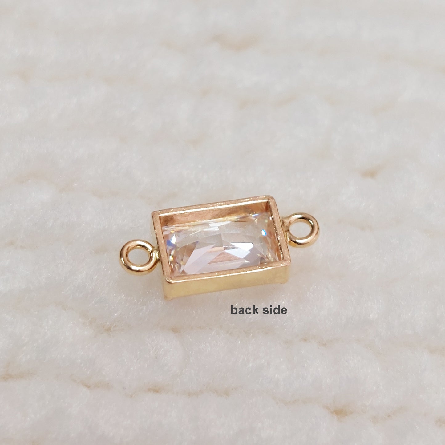 GF46RTR2CZ / 946RTR2CZ 4 x 6 mm Rectangle Bezel Connector With 2mm Closed Rings