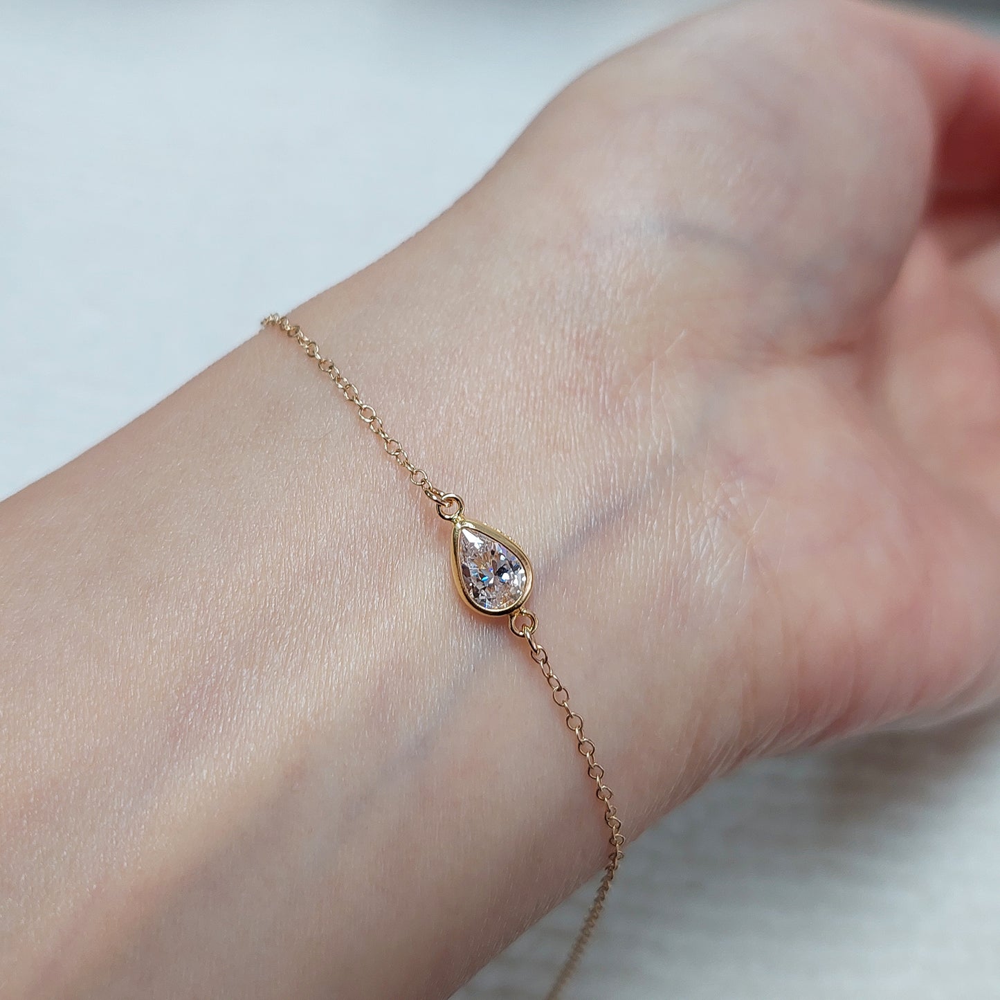 GF5TDR2CZ / 95TDR2CZ 5 x 7 mm Teardrop Bezel Connector With 2mm Closed Rings