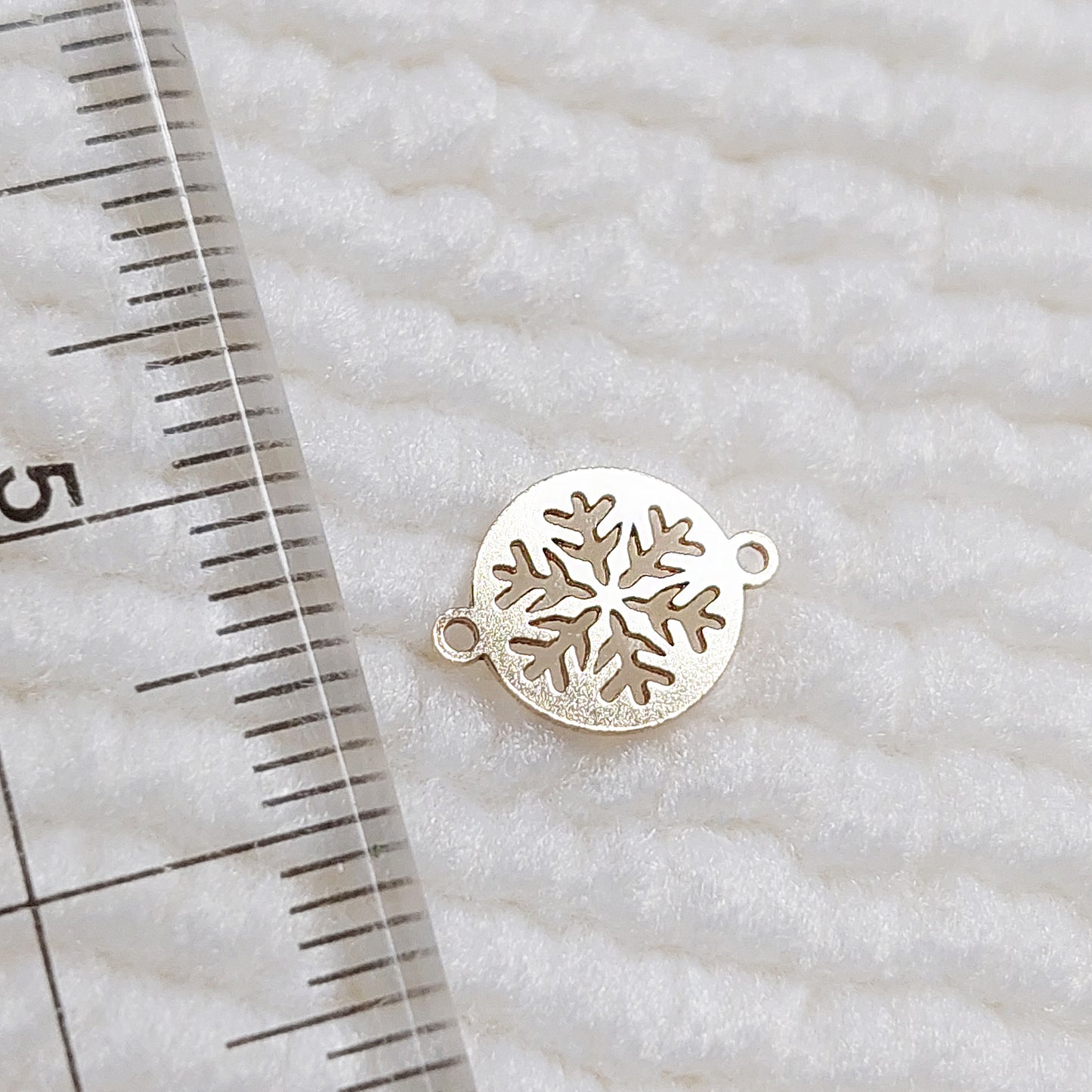 GF8RDSF "Round Snowflake" Connector 24ga 10.6 x 8mm