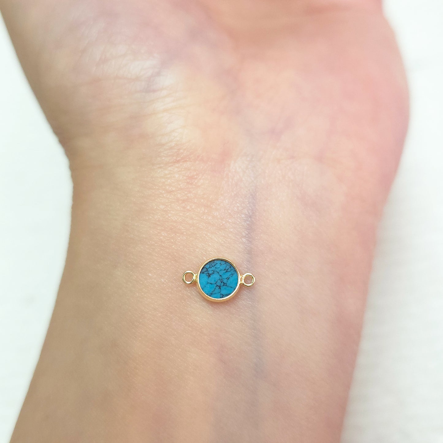 GF6BZ15R2BT • 6mm Synthetic Blue Turquoise Round Bezel Connector With 2mm Closed Rings