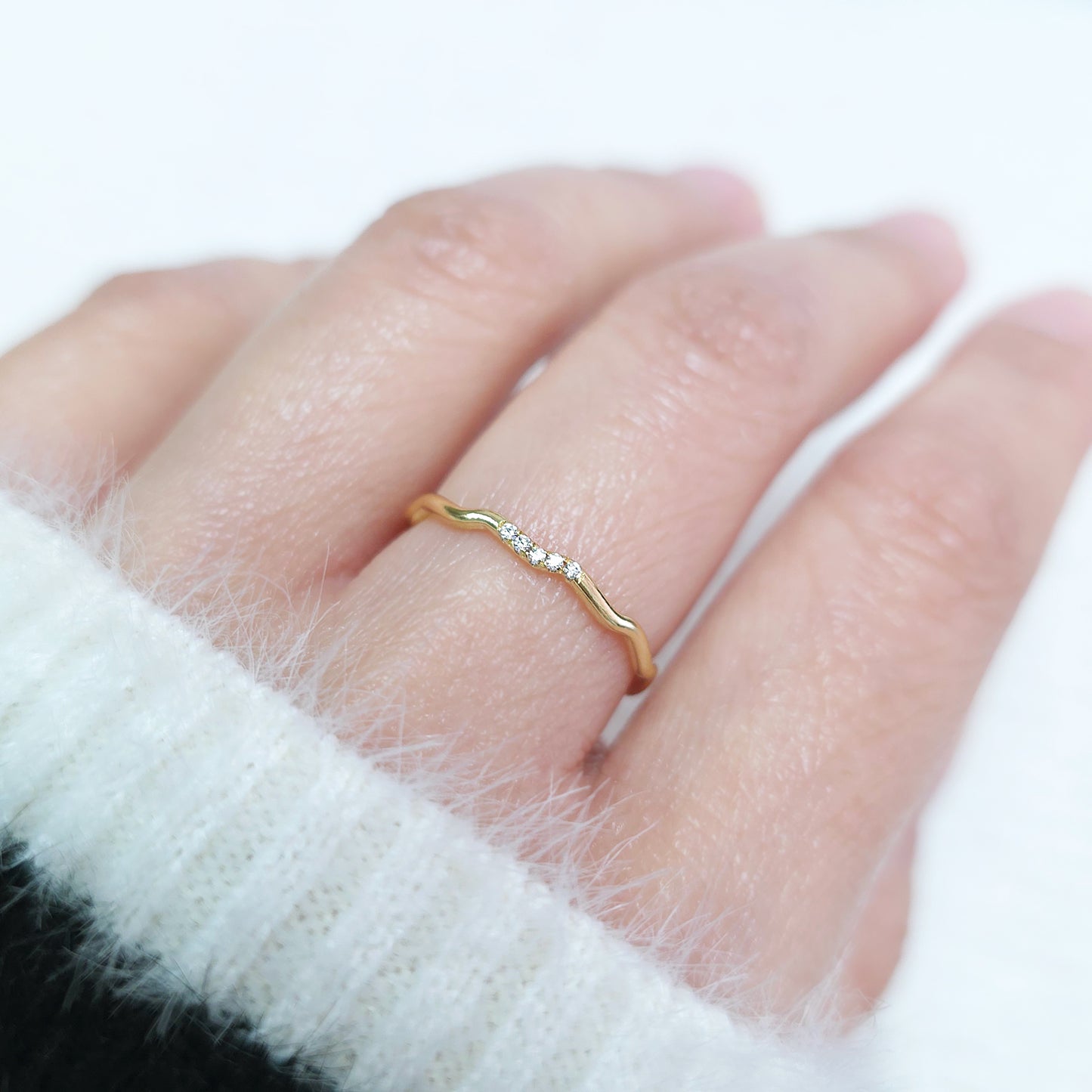 5 CZs 1.27mm Wire Ripple Stacking Ring, Squiggle Ring, Wave Ring 16ga Size 5-9 • GFR1265WCZ-GFR1269WCZ