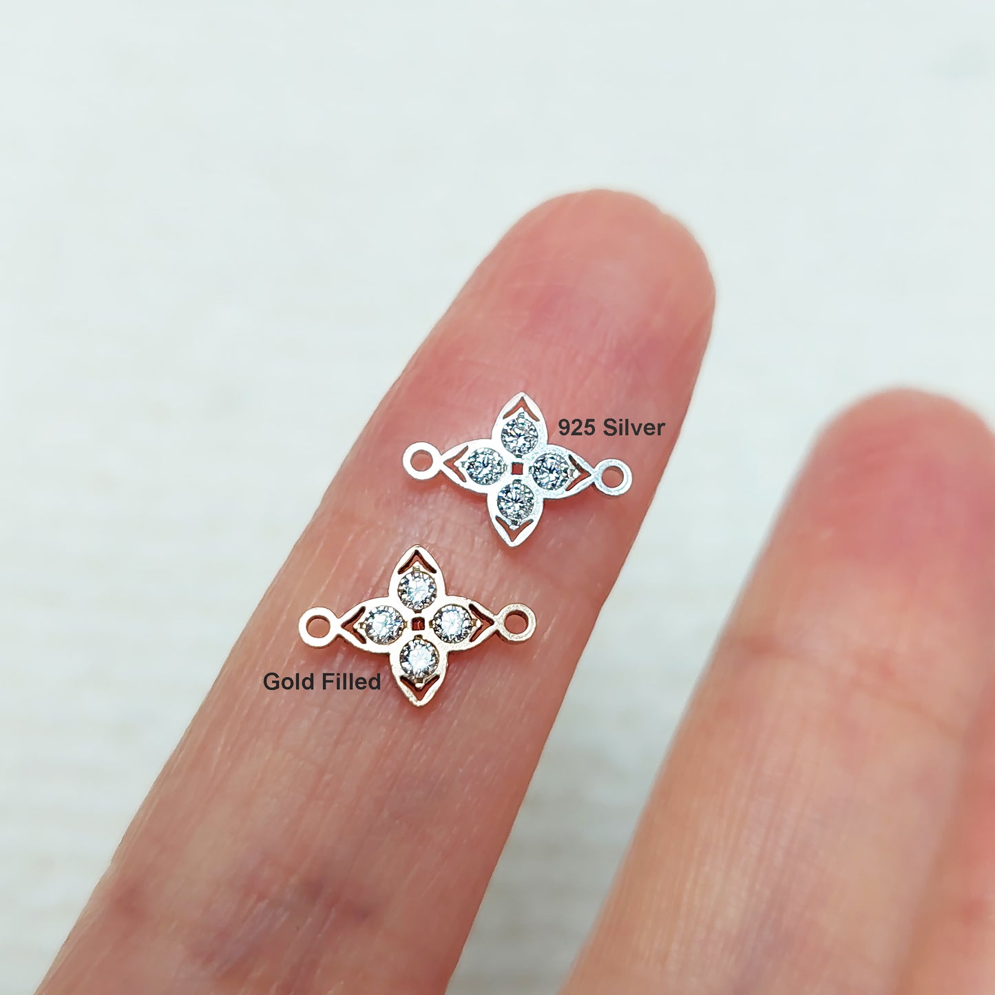 Four Leaf Clover Connector With 4 CZs 20ga 10.5x7.4mm •Minimalist Charm •Gold Filled (14KGF) Jewelry Findings Wholesale •FL9CZR2/9FL9CZR2