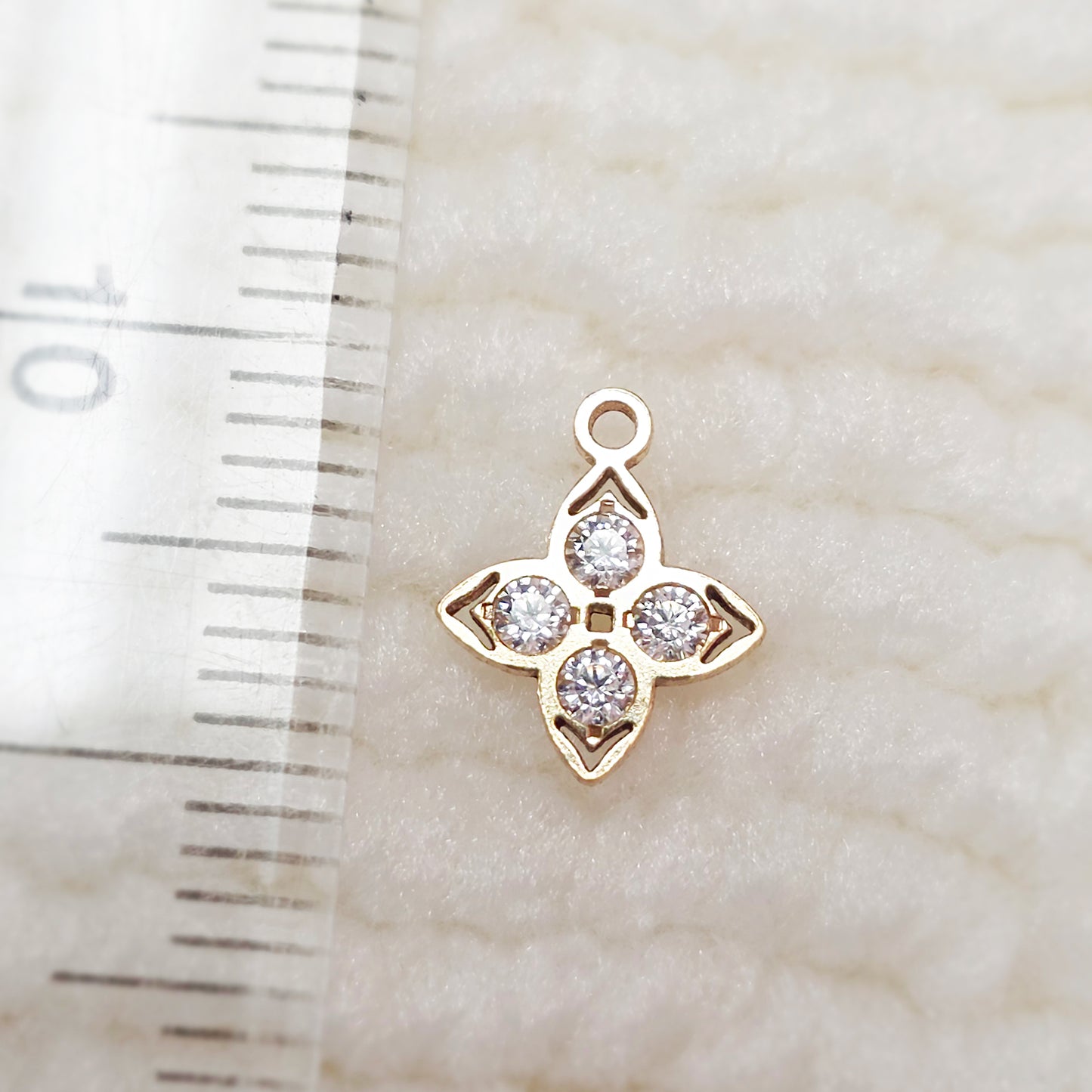 Four Leaf Clover Charm With 4 CZs 20ga 7.4x9mm • Minimalist Charm • Gold Filled (14KGF) Jewelry Findings Wholesale • FL9CZR1/9FL9CZR1