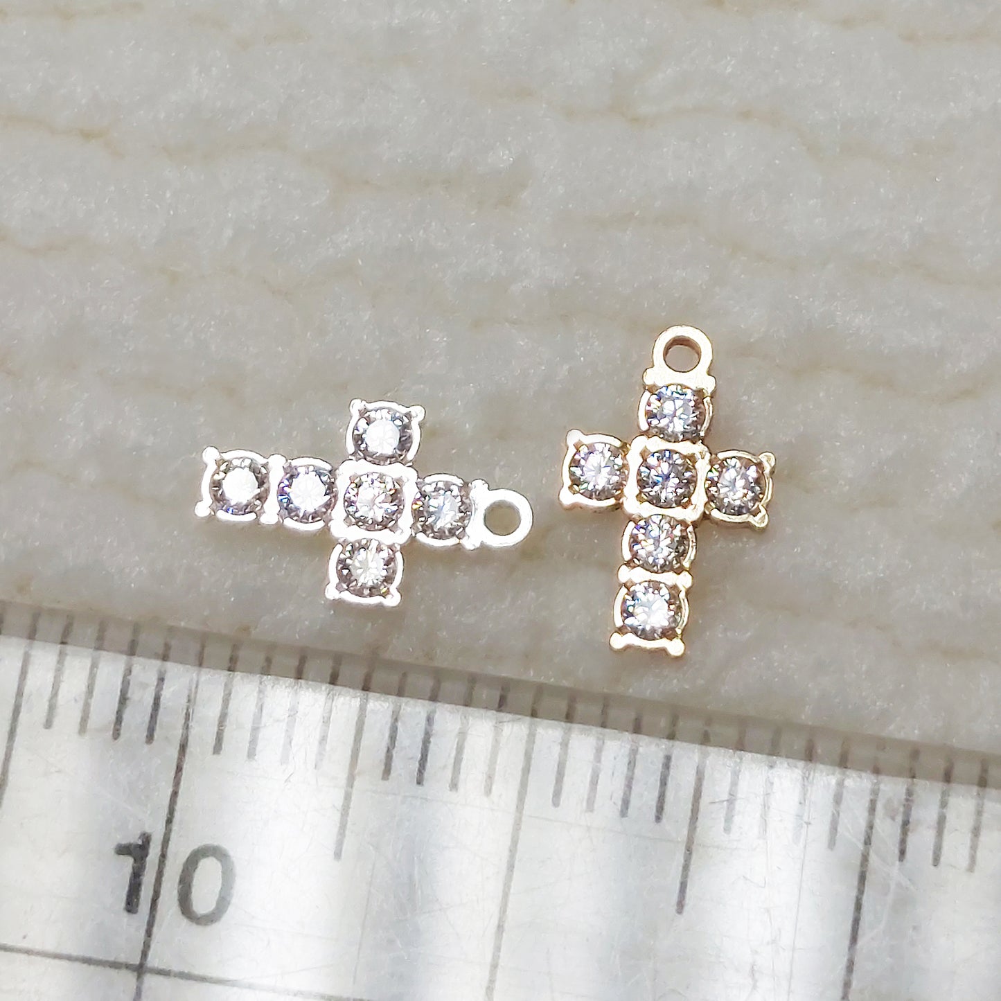 Cross Charm With 6 CZs 20ga 6.3 x 10mm • Minimalist Charm •Gold Filled (14KGF) Jewelry Findings Wholesale • CR11CZ6R1 / 9CR11CZ6R1