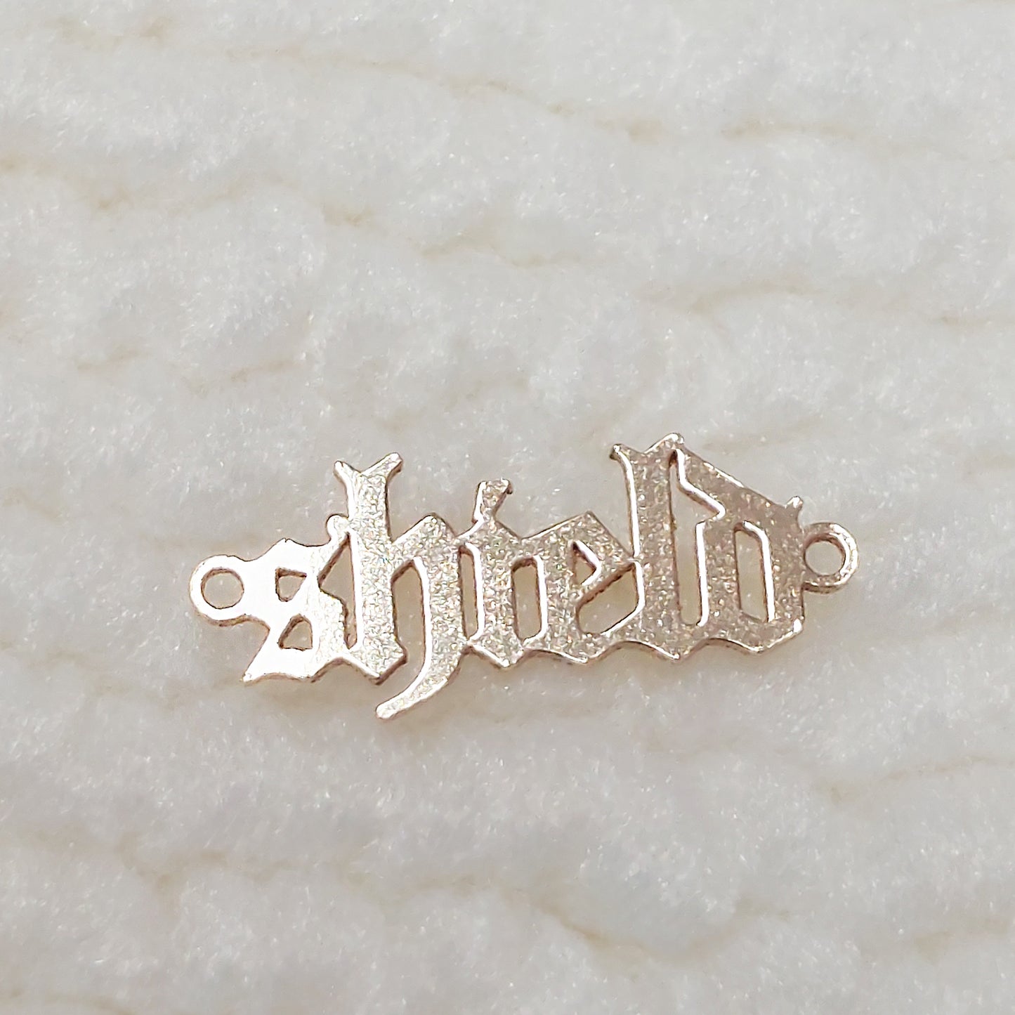 Old England "shield" Connector 24ga 14.8 x 6.3mm • Minimalist Charm •Gold Filled (14KGF) Jewelry Findings Wholesale • SD1563OLD / 9SD1563OLD